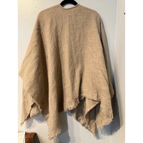 Universal Threads Tan Ruana - Picture 3 of 6